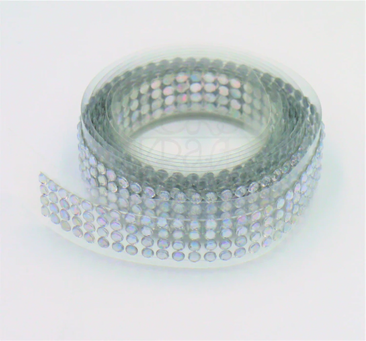 Kryształki samoprzylepne na taśmie srebrne
