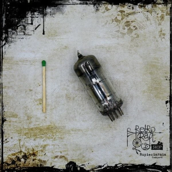Lampa elektronowa 003