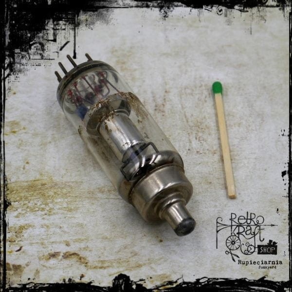 Lampa elektronowa 010