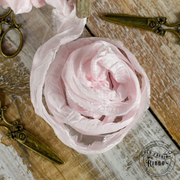 Wstążka gnieciona vintage blady róż 120cm OLDSZ-20 Old Fashion Ribbon