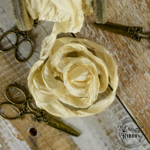 Wstążka gnieciona kremowa 120cm OLDSZ-13 Old Fashion Ribbon