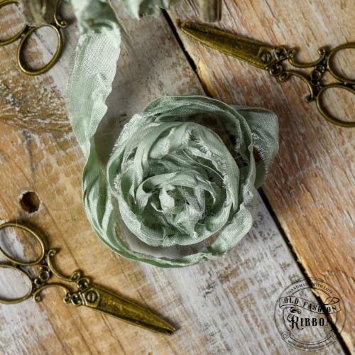 Wstążka gnieciona brudna mięta 120cm OLDSZ-63 Old Fashion Ribbon