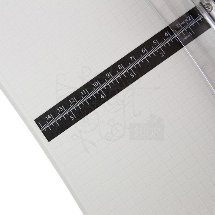 Obrotowy trymer do papieru Tim Holtz Rotary Media Trimmer 3960E Tonic Studios