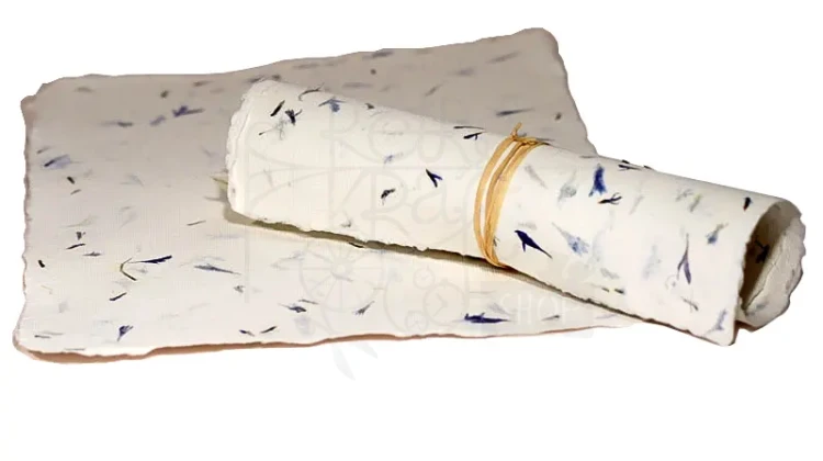 Papier czerpany A3 biały bławatek gładki 2