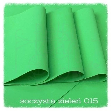 Pianka foamiran 30x35cm - soczysta zieleń